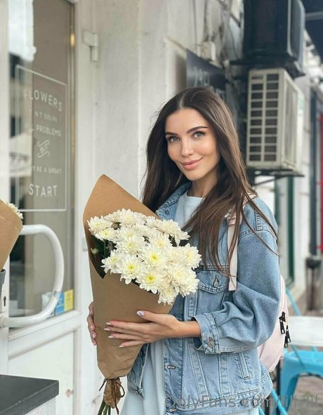 vika ua pornstar pretty photos