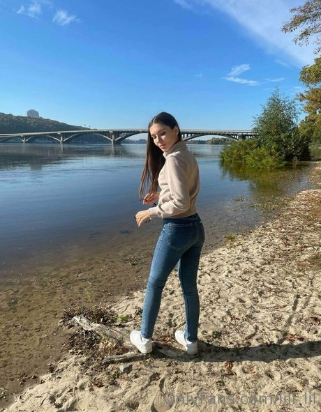 vika ua xxx model img