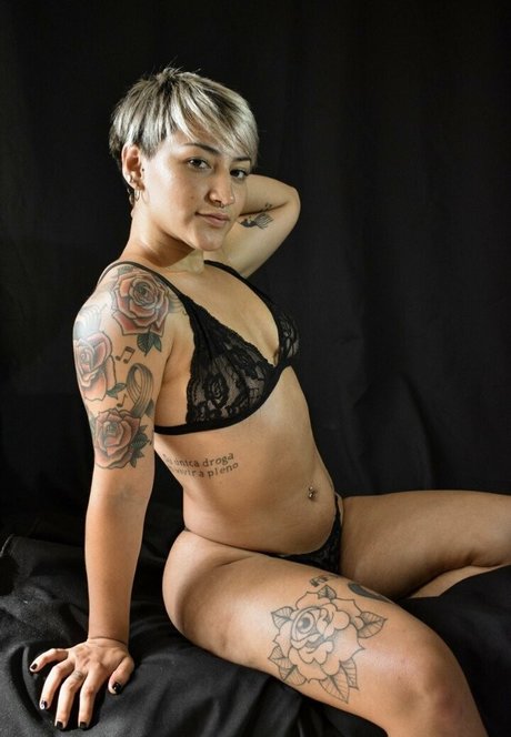 ohfoxylady model high quality images