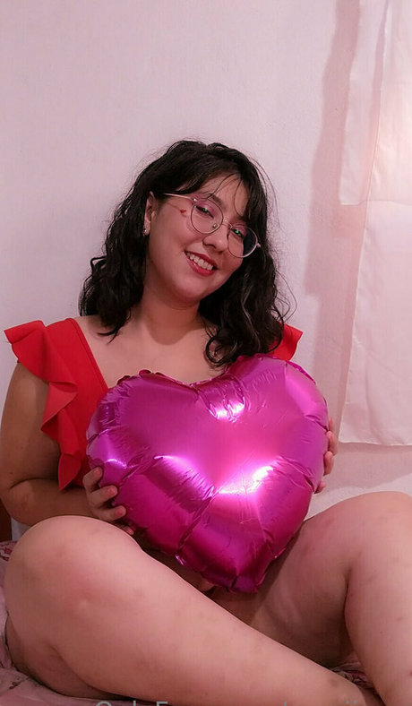 camiisun nude star img