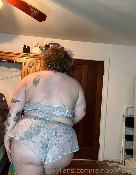 rainbowbelli sexy model pic