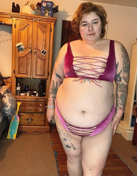 rainbowbelli adult model pics