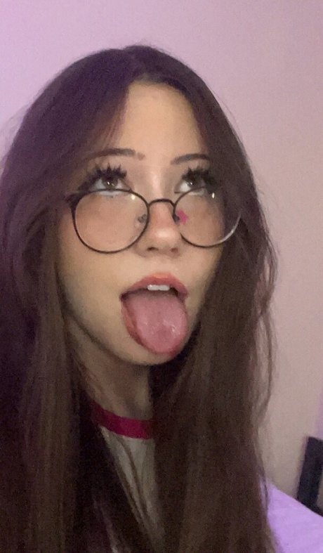 AliciaJade model hd pic