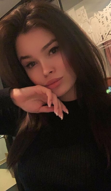 leyla of angel perfect model photo