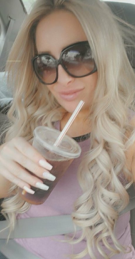 ashleygoldca nude actress photos