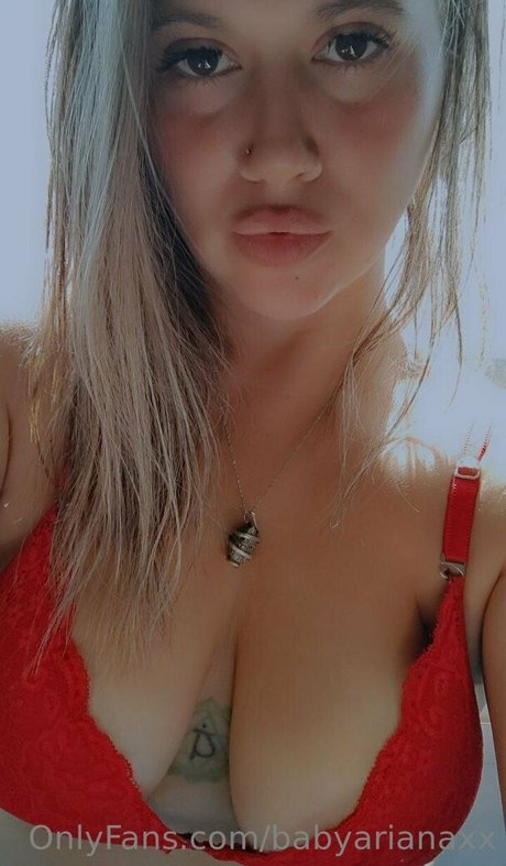 babyarianaxx exclusive model pic