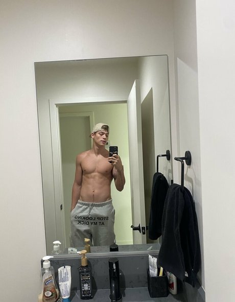 hungodeyfree naked pornstar archive