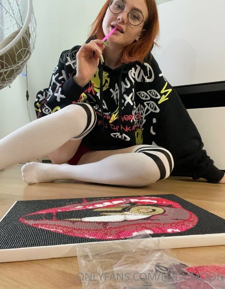 kate777aye star naked gallery