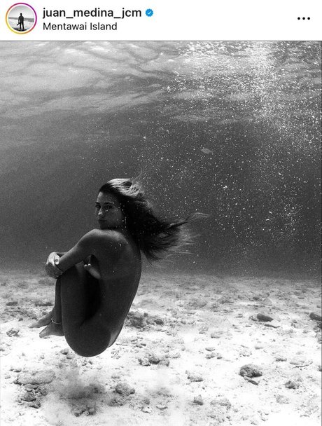 Mollykirky model nudes picture