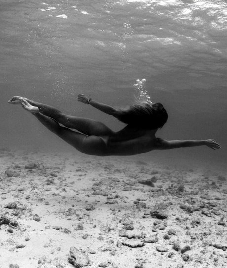 Mollykirky xxx model picture