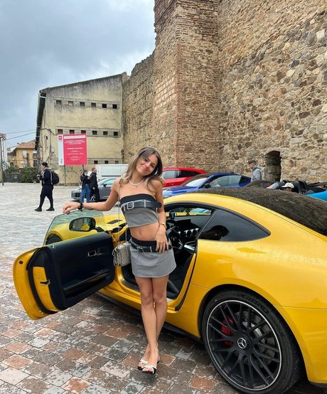 Larissa Kimberly beautiful actress images