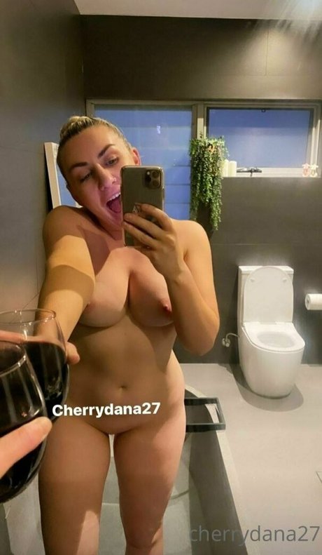 Cherrydana porn star pics