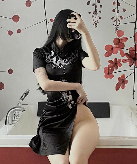 sorrylylyy sexy model pic