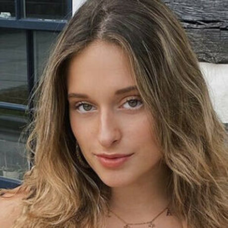 sydneyrepole pretty actress pic