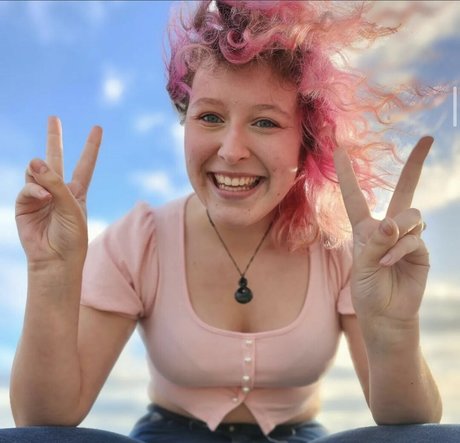 Lucyqueenofchaos free star pics