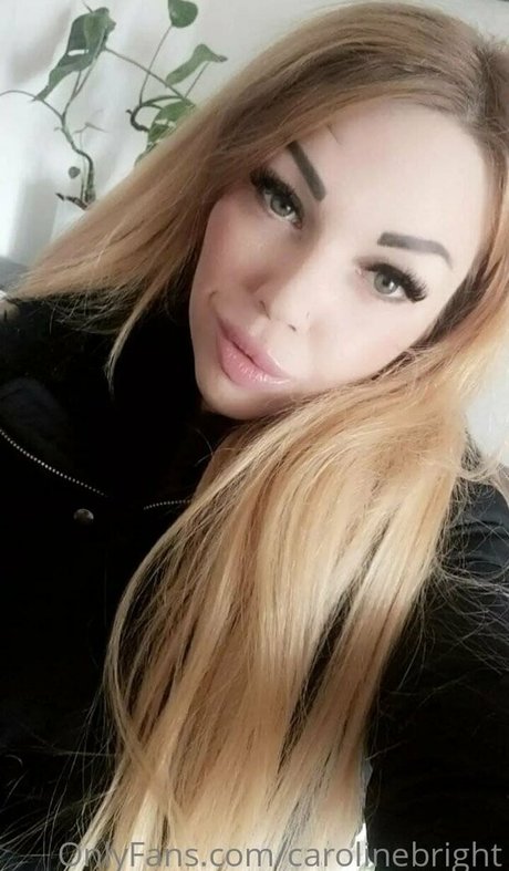 carolinebright free pornstar pic