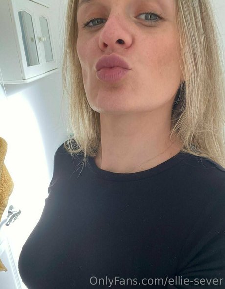 ellie sever sexy model pictures