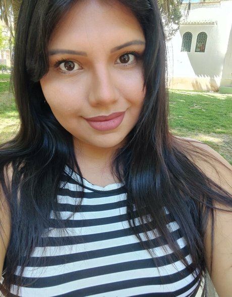 ysabel27 erotic star picture