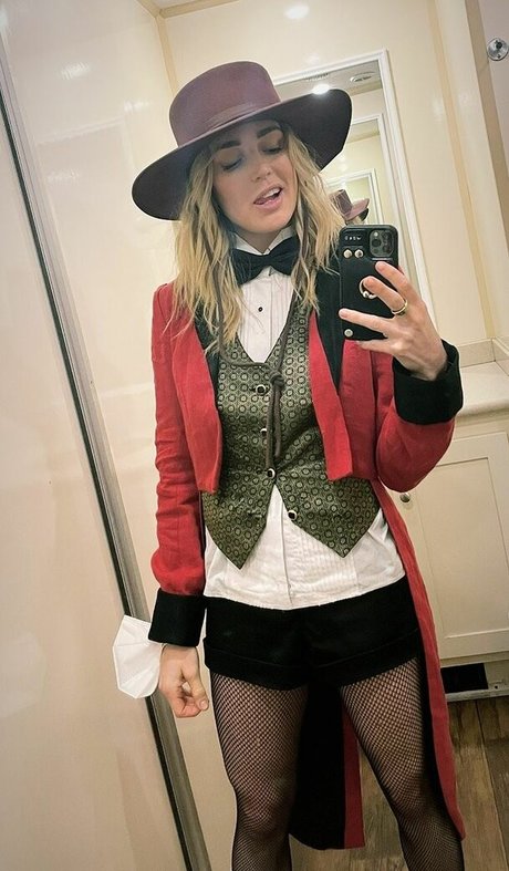 Caity Lotz sex star archive