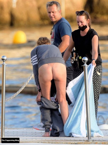 Sharon Stone art actress gallery