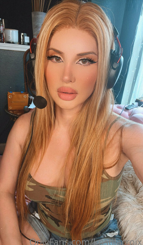 kristilacroix sexy star image