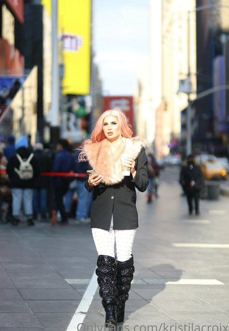 kristilacroix star high quality img