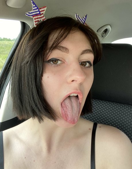 minaluna high quality model photos