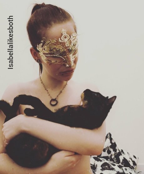 isabellaboth nude star picture