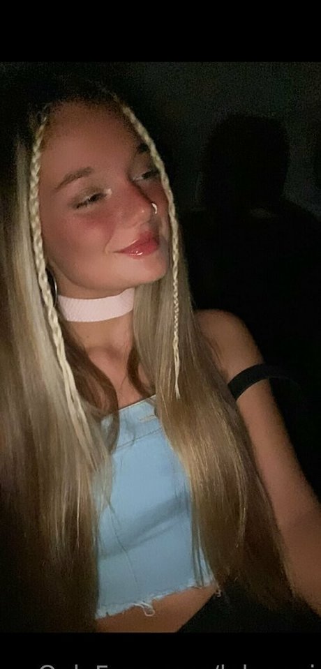 lolaaaai model perfect photo