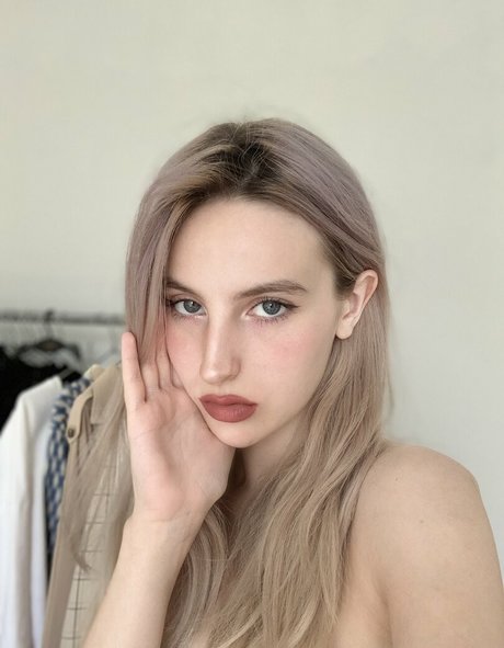 Anny Walker high quality actress galleries