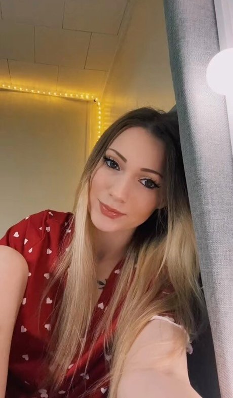 Little Momma art actress archive