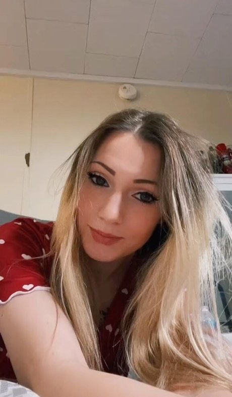 Little Momma star adult img