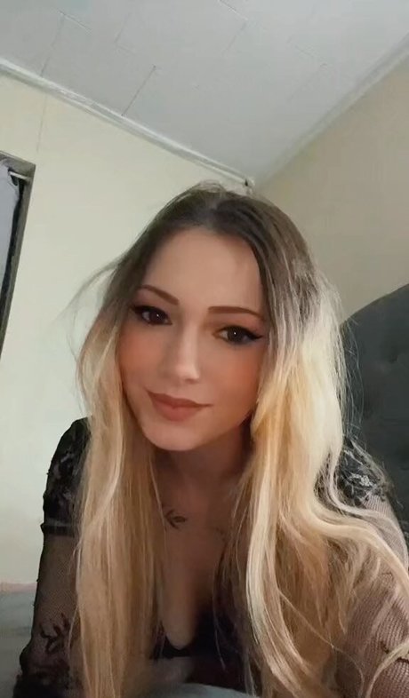 Little Momma pornographic model image