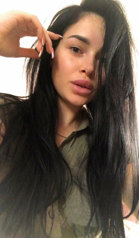 Mila Moore porn actress gallery