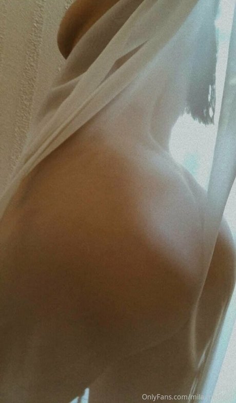 Mila Moore Profile pic