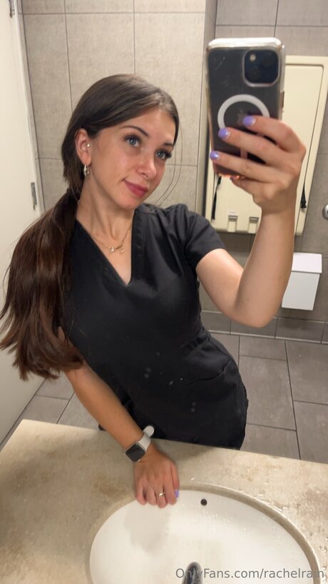 rachelrain top model pic