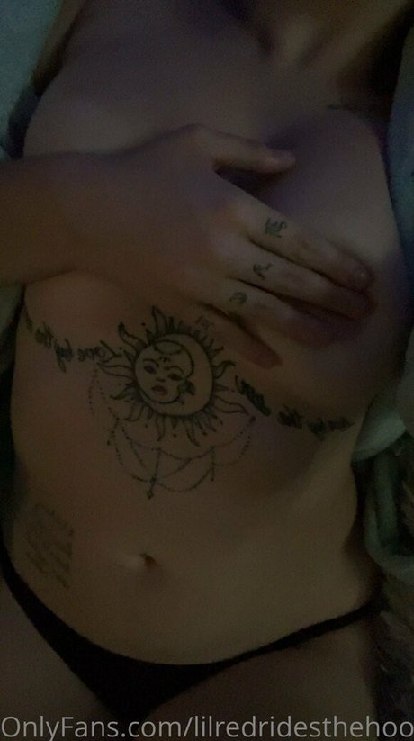 lilredridesthehood model nudes photos