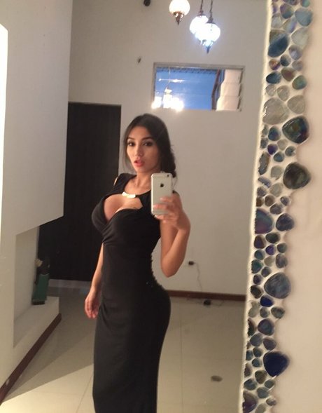 Abie Smith model nude img