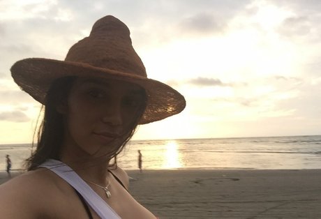 Abie Smith top actress pic