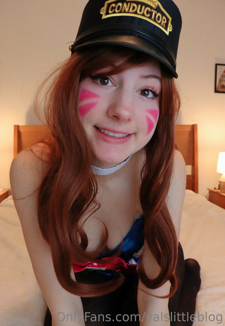 valvestia hd actress photos