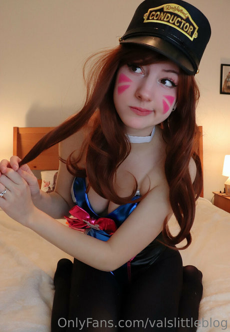 valvestia naked model img