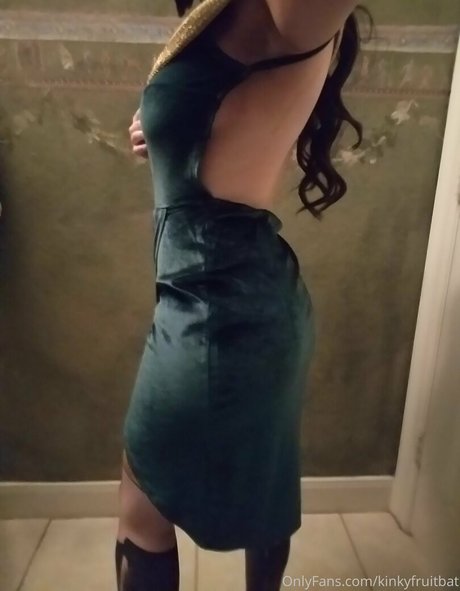 kindlyfruitbat pornstar hot images