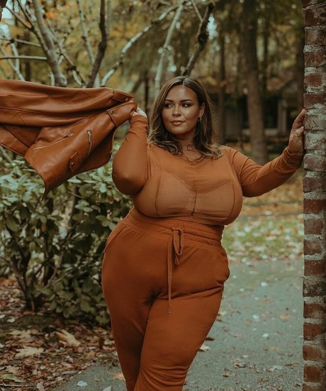 swinger milf onlyfans sexy nudes archive