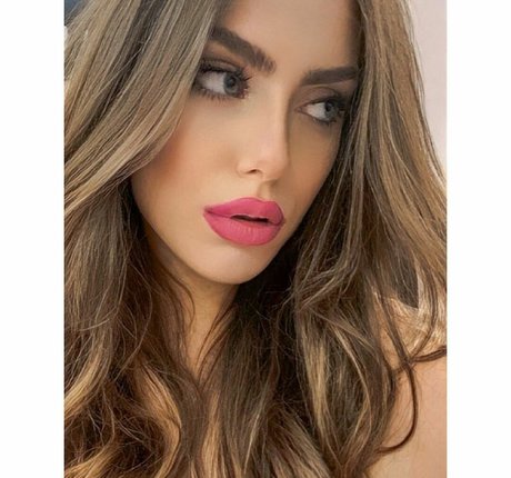 Ylenia Bevelacqua art model picture