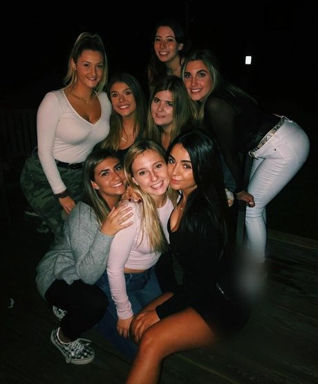 Tori C star nude photos