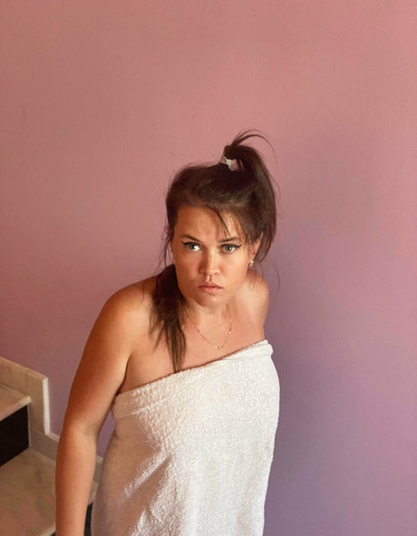 skinny white girl onlyfans sexy archive