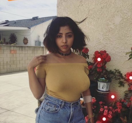 Sadd Pup erotic star picture