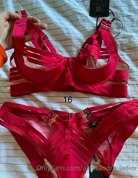 alessandra jadior nice actress pics