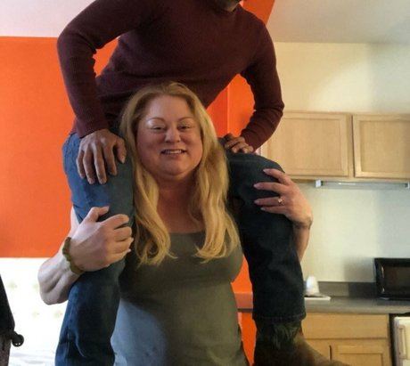 laceys muscular calves best actress pics