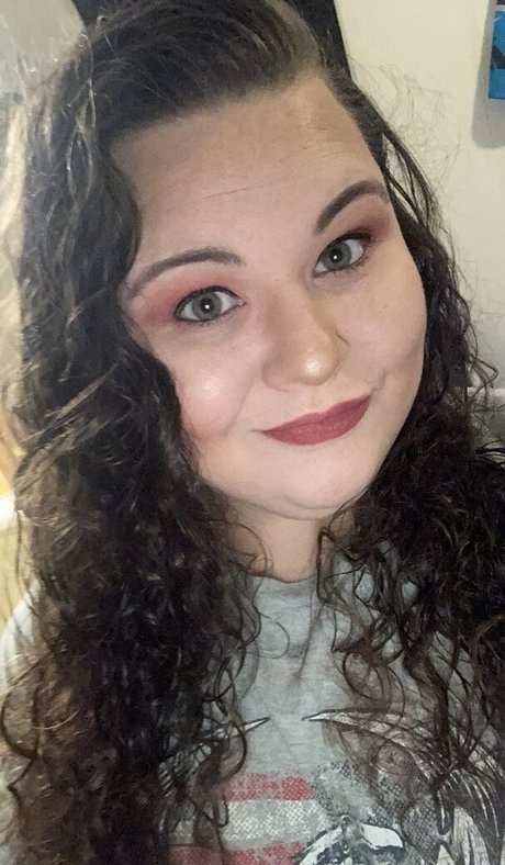 nikkibearfree top actress gallery